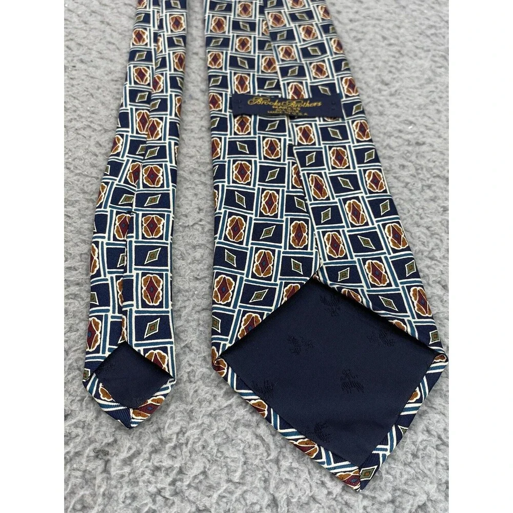 Brooks Brothers 100% Silk Tie Mens Geometric Classic Made in USA Corpcore Preppy